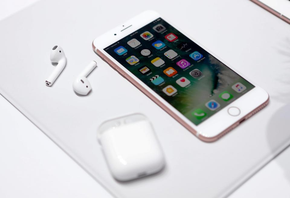 Apple AirPods 2