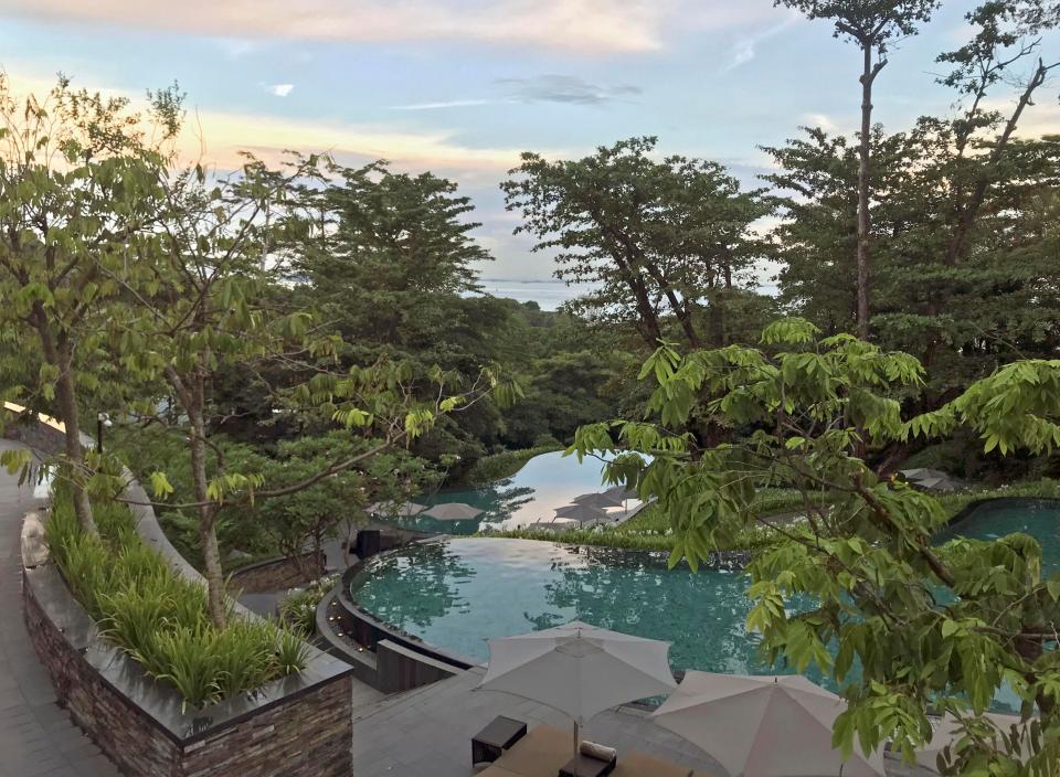 Maybe the two leaders could take a dip together in these pools if the talks go swimmingly 