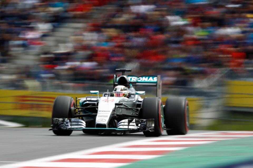 F1 Australian Grand Prix: Steve Jones, David Coulthard and Mark Webber introduce coverage from Spielberg