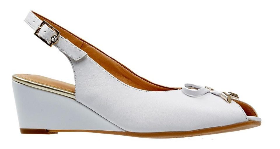  Picking up a bargain pair of shoes is good for the sole