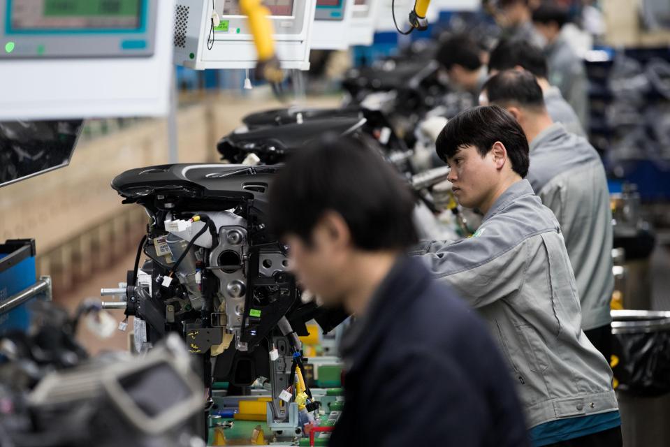 36 million people in Vietnam could be replaced by robots, forcing them into slavery, says a new report