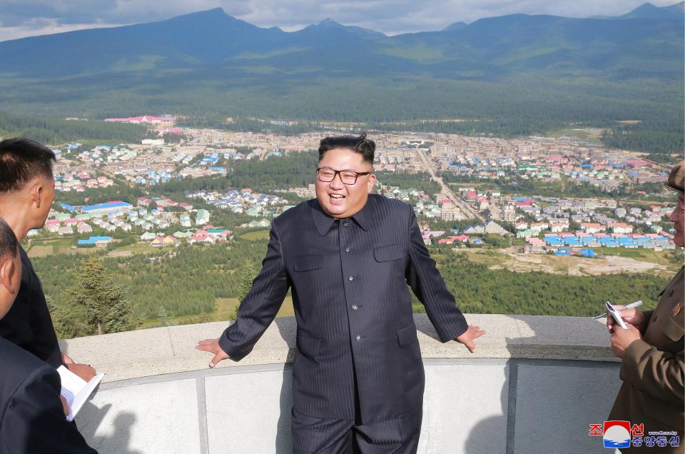  Kim Jong-un visiting a construction site in Samjiyon County
