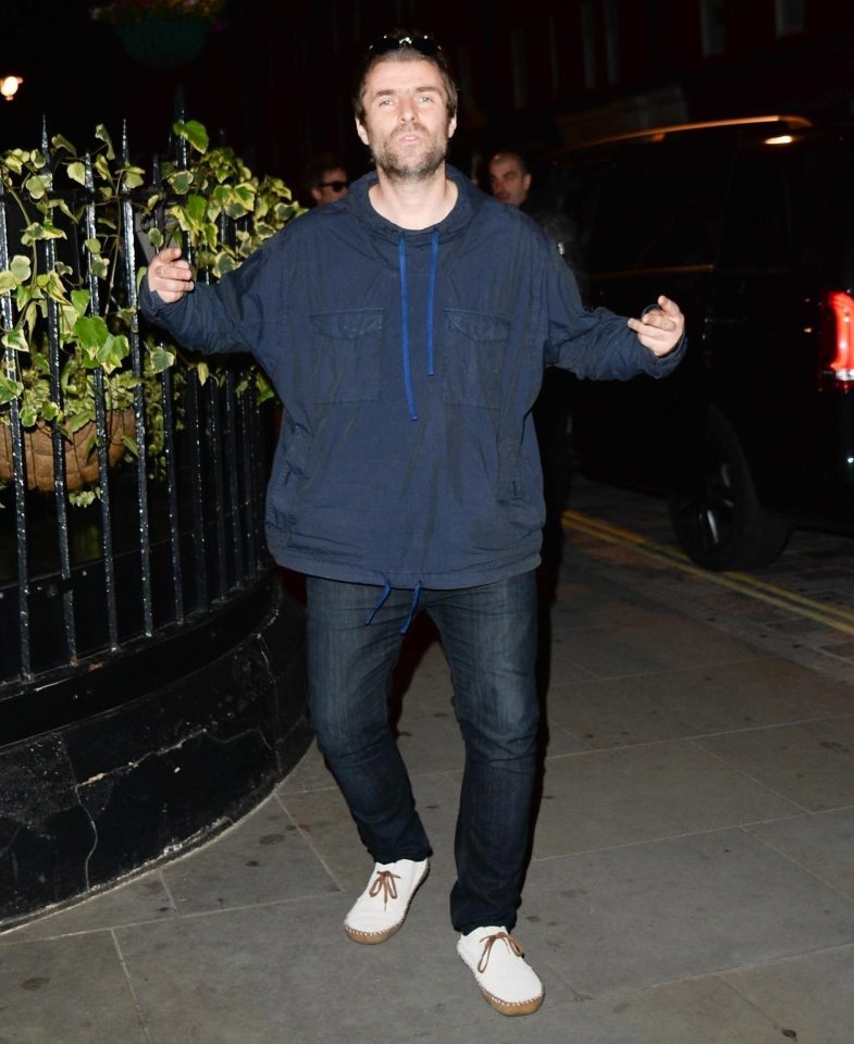  Oasis star Liam Gallagher left girlfriend Debbie Gwyther in tears after grabbing her by the throat a London club