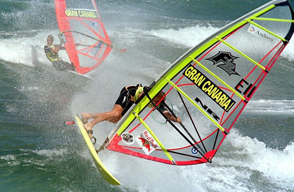  Because of the windy conditions, Gran Canaria's beaches are ideal for watersports like windsurfing or parasailing