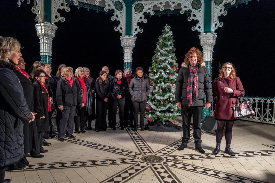  Daniel proposed with the help of a full choir on Brighton bandstand