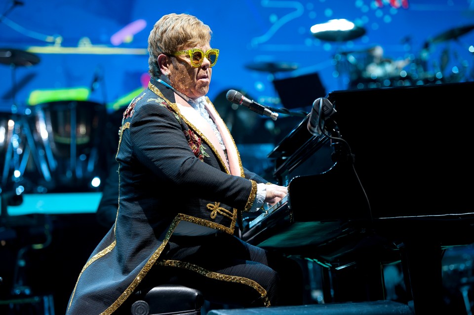  Meghan Markle wants Elton John to teach her baby the piano