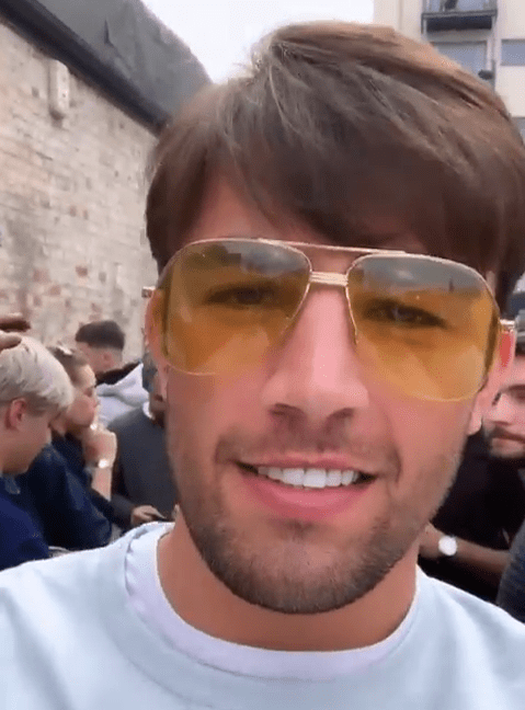  The Love Islander partied in a pair of yellow-tinged specs