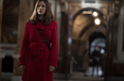  The actress plays Anna Dean - who is accused of identifying her son's killer online