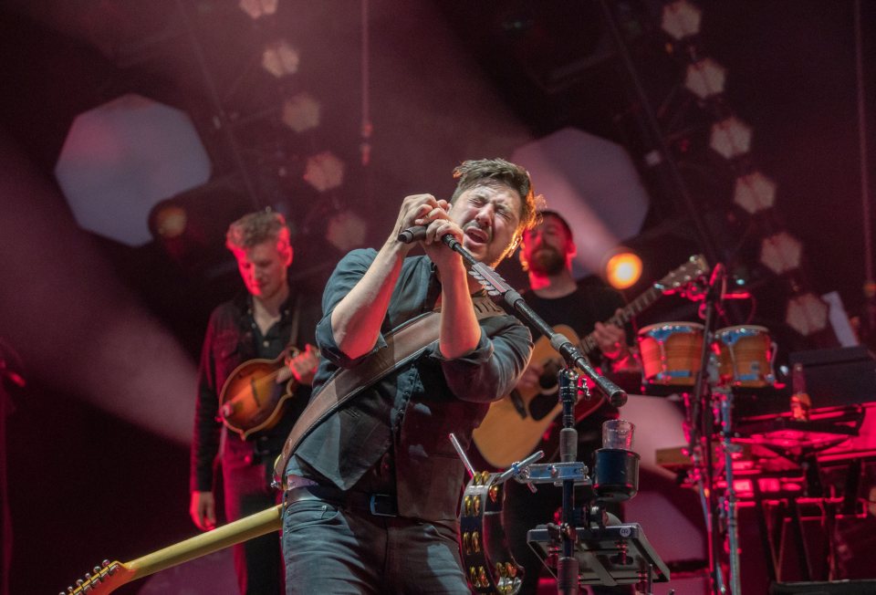  Mumford & Sons are currently on their 80-date Delta tour
