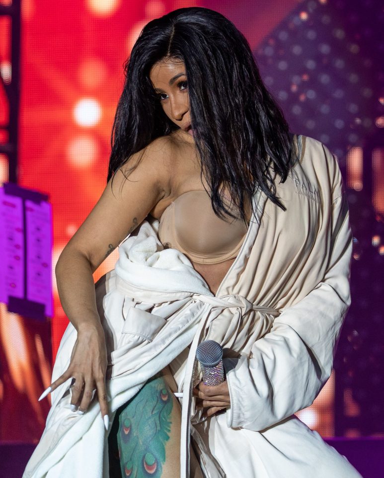 The rapper continued her 2019 Bonnaroo Arts And Music Festival set in a dressing gown 