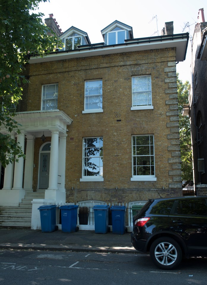  Carrie Symonds' old flat in Camberwell, a mile from the new pad she's bought with Boris