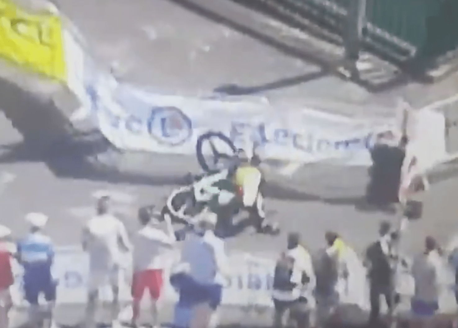 Wout van Aert skidded awkwardly after being flung off his bike in Pau