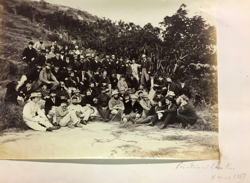  British residents on a 'Pic-nic near Lin Tin'