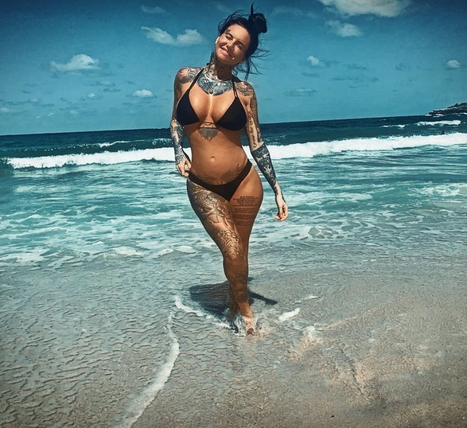  The mum-of-one looks has a gorgeous body and tiny waist - despite giving birth five months ago