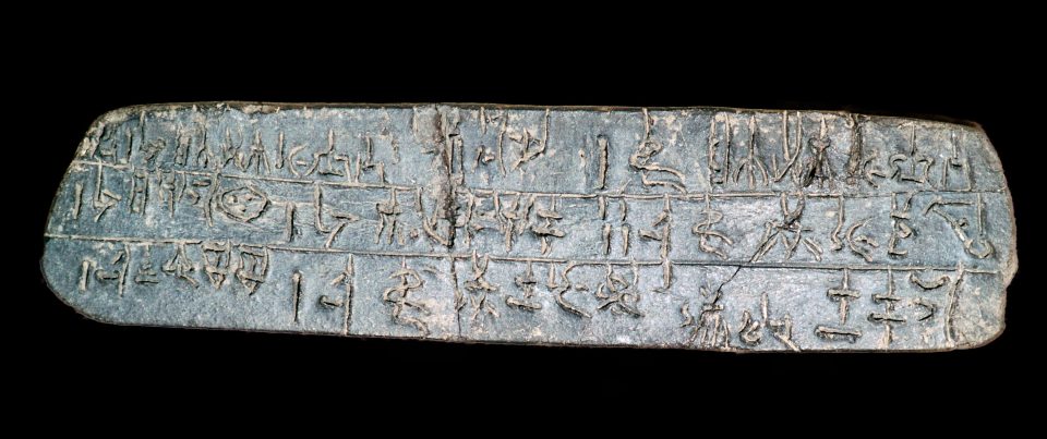  Ancient stone tablets reveal that the Minoans may not have been wiped out after all