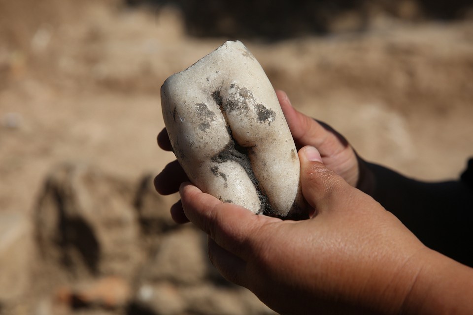  Lots of statues have been found