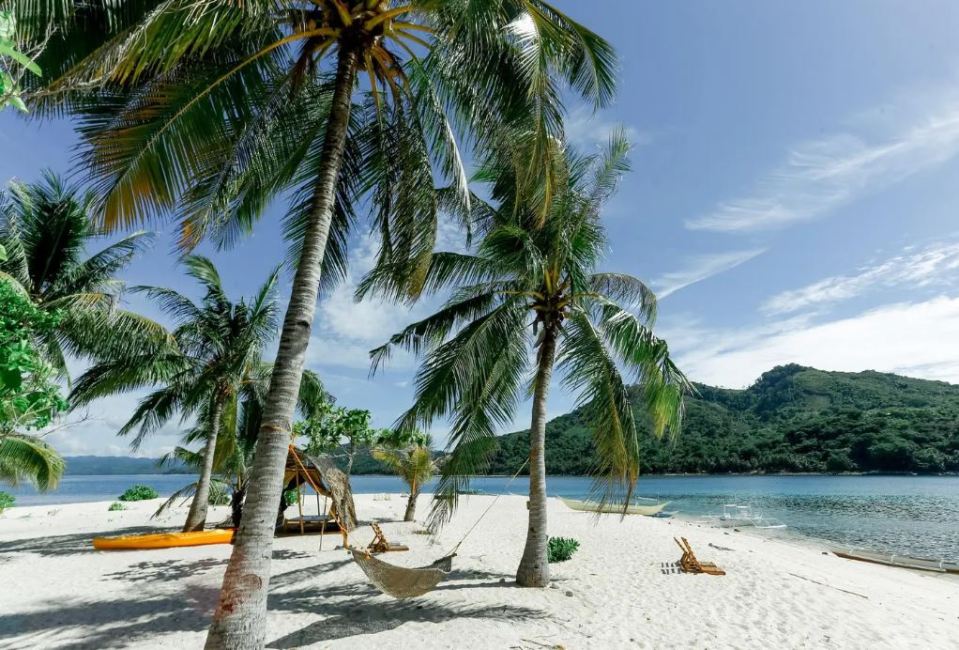 You can even have beach parties as the hosts will provide a DJ for an extra fee