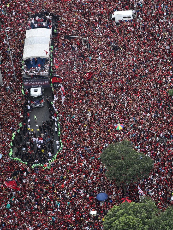  And hundreds of thousands of them had lined the streets to celebrate with their victorious heroes