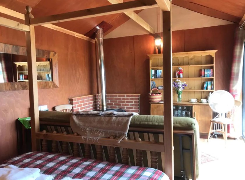 The lodge sleeps up to four people