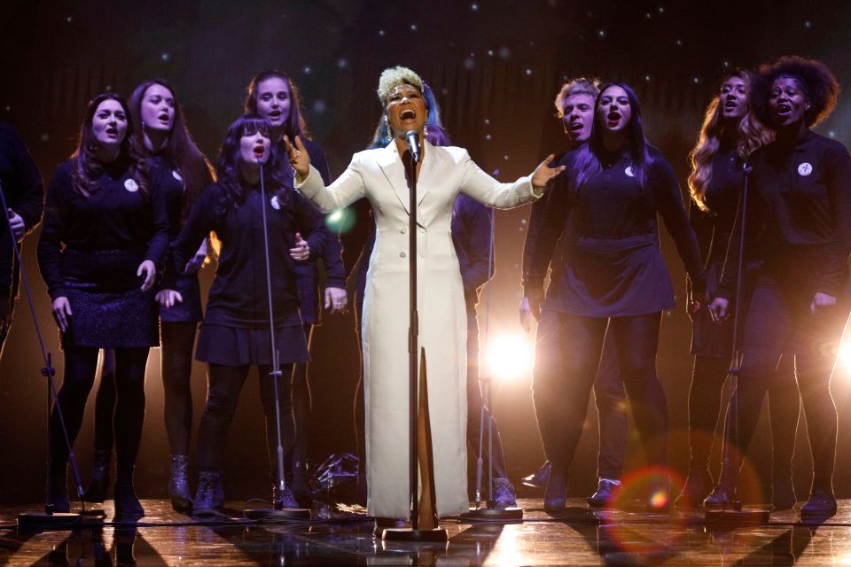  Emeli Sande dazzled on stage