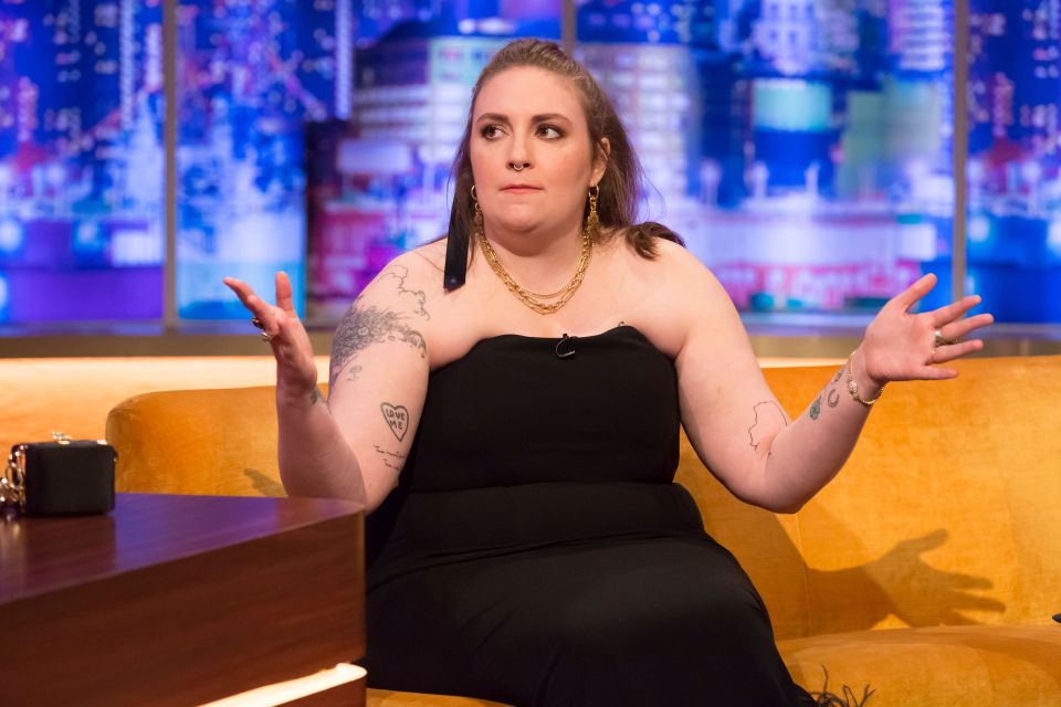  Girls star Lena Dunham will be keeping the audience entertained