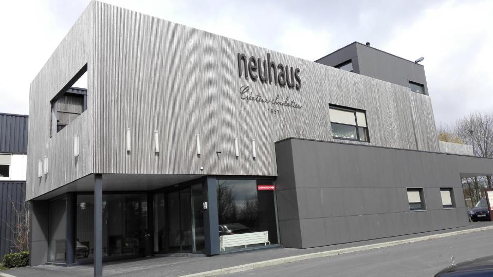 The outlet factory is located at the end of the metro line in Brussels