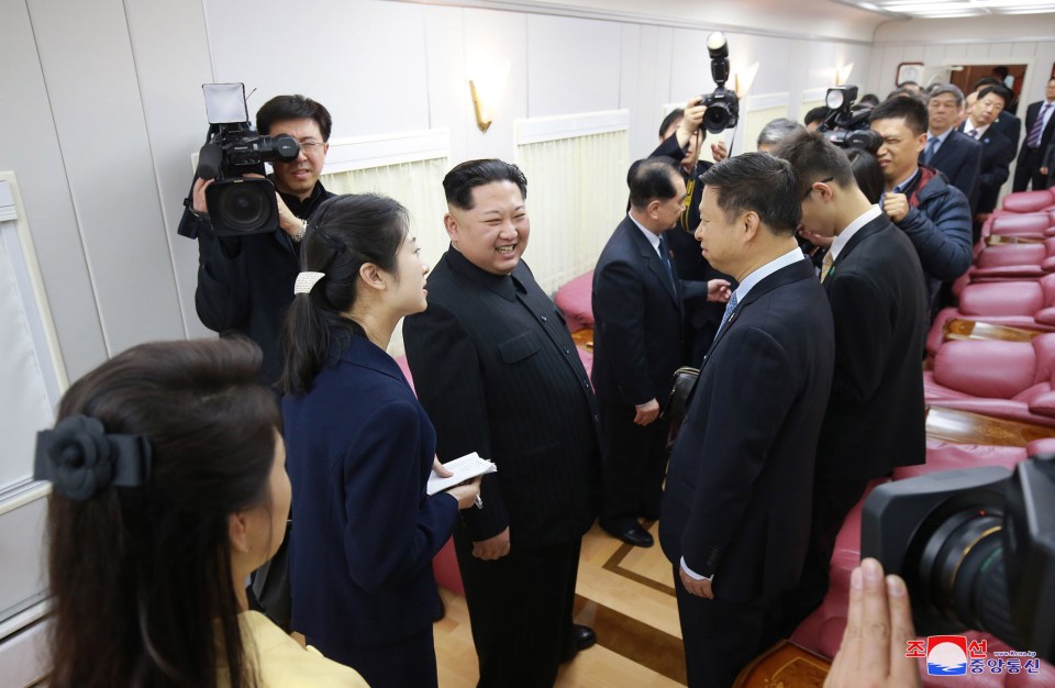  Kim meets Chinese officials on board his train in 2018
