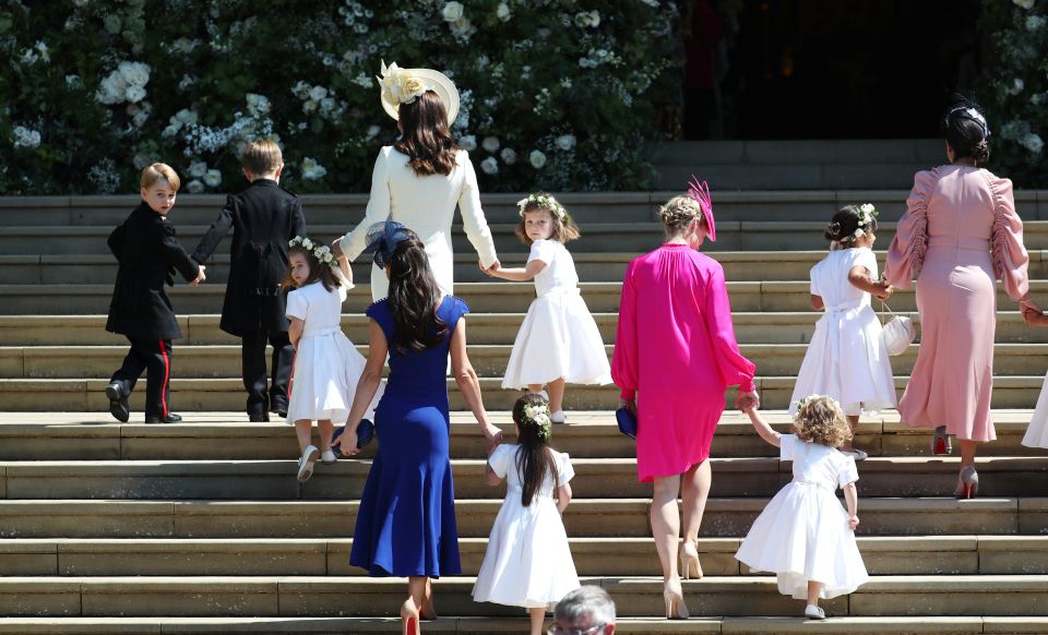  The bridesmaids did not wear tights at the summer wedding