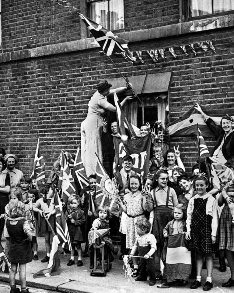 Kensington Palace shared a selection of VE Day snaps alongside Her Majesty's photo