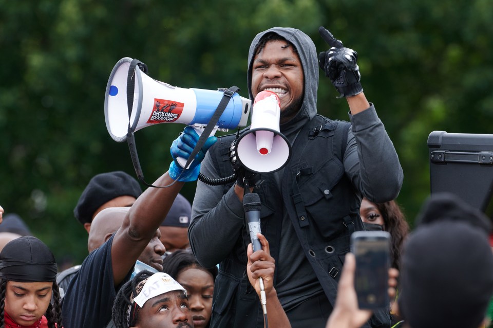  The actor gave a passionate rallying cry to the crowd