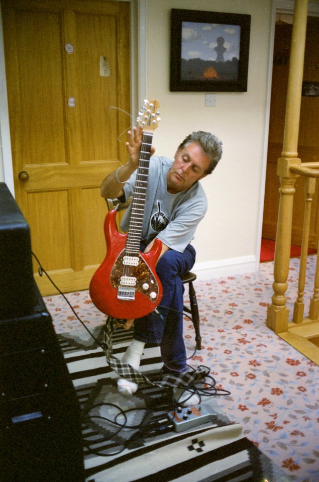 Paul McCartney opens up about the Nineties, jamming with Ringo Starr and beloved wife Linda