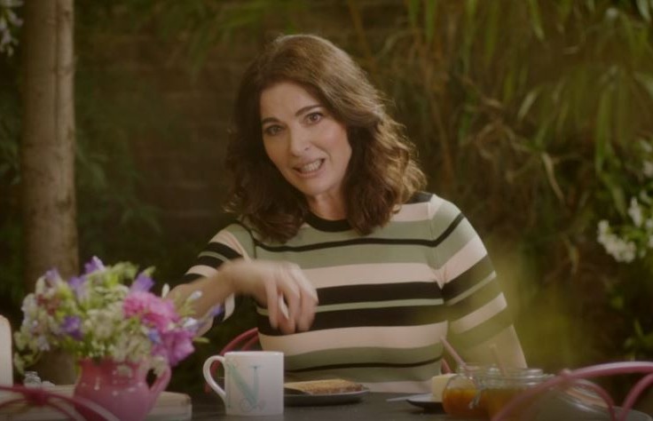 Nigella is canny enough to name-drop dingbat left-wing journalists