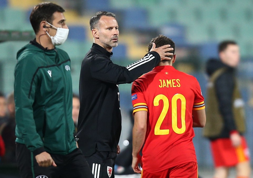 Giggs warned James to take his chance at United when it comes