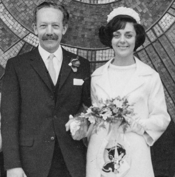 Sir Captain Tom Moore with his beloved late wife Pamela