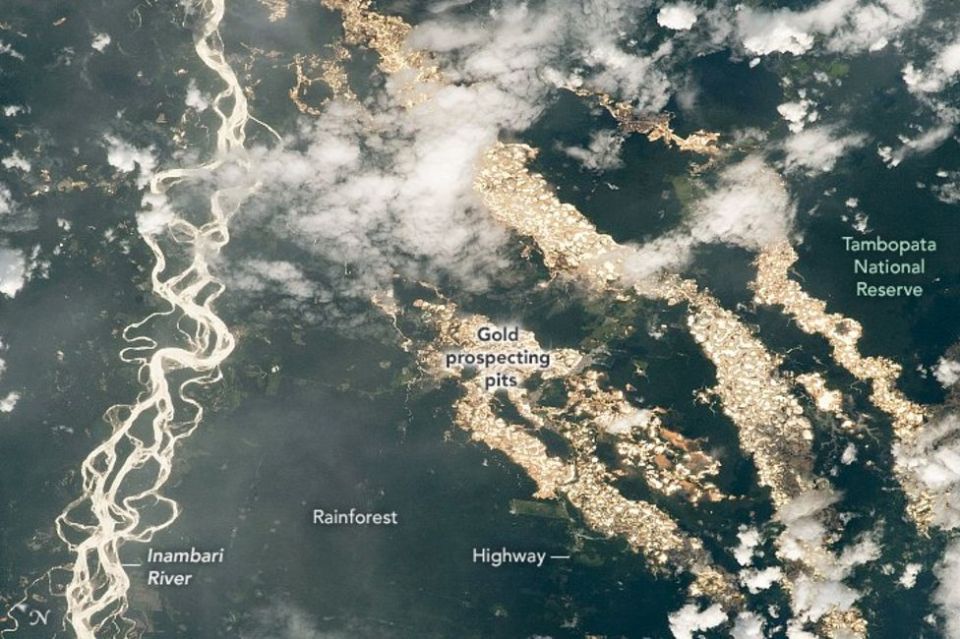 Images taken from space show the extent of illegal mining operations in Peru