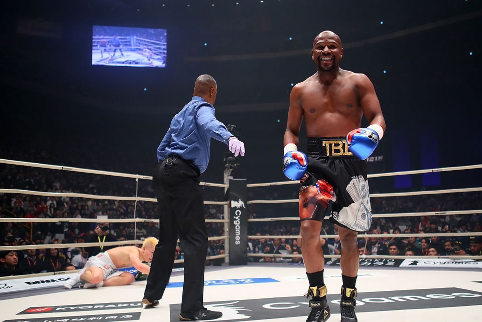 Floyd Mayweather in his 2018 exhibition with Tenshin Nasukawa