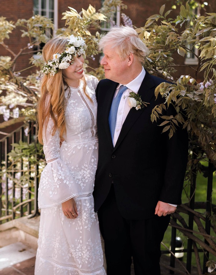 The first picture of the happy couple