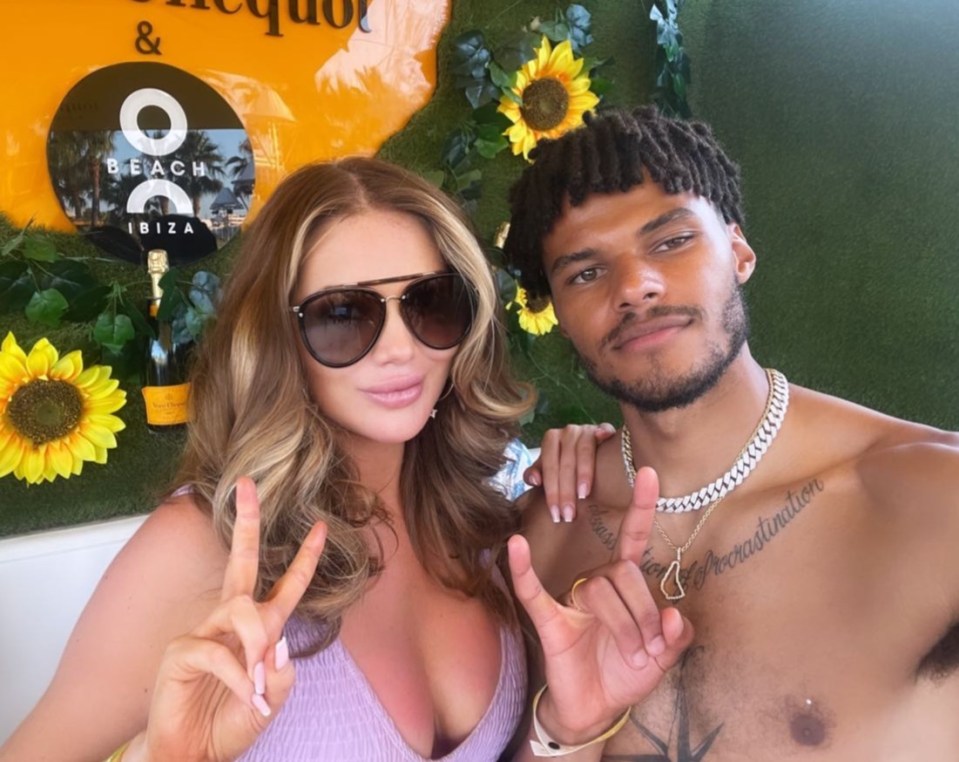 Amy was seen posing with England footie star Tyrone Mings