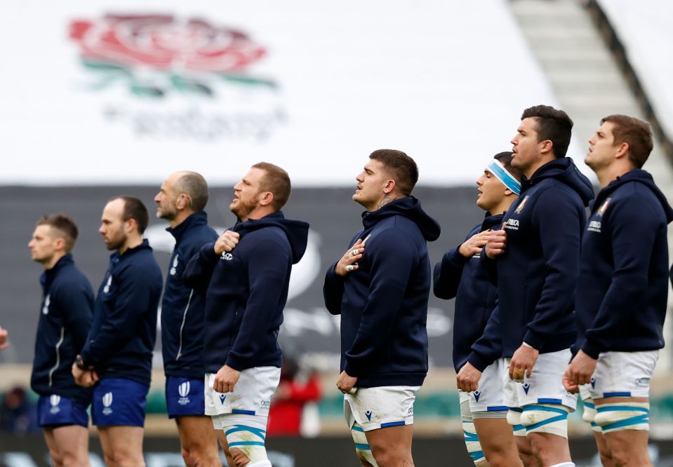 Italy sing their national anthem against England in the Six Nations