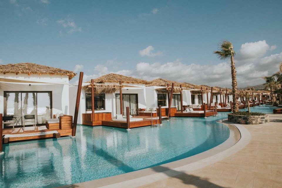 Many of the villas have direct access to the swimming pool