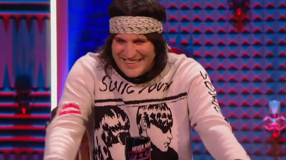 The clip shows Noel struggling to contain his laughter