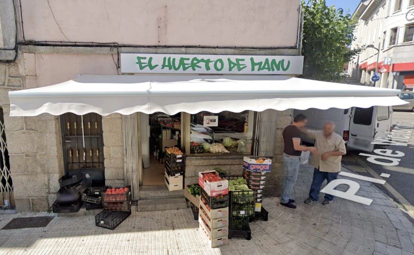A Google Street View image showing convicted murderer Gioacchino Gammino (right) outside of a fruit and vegetable store in Spain