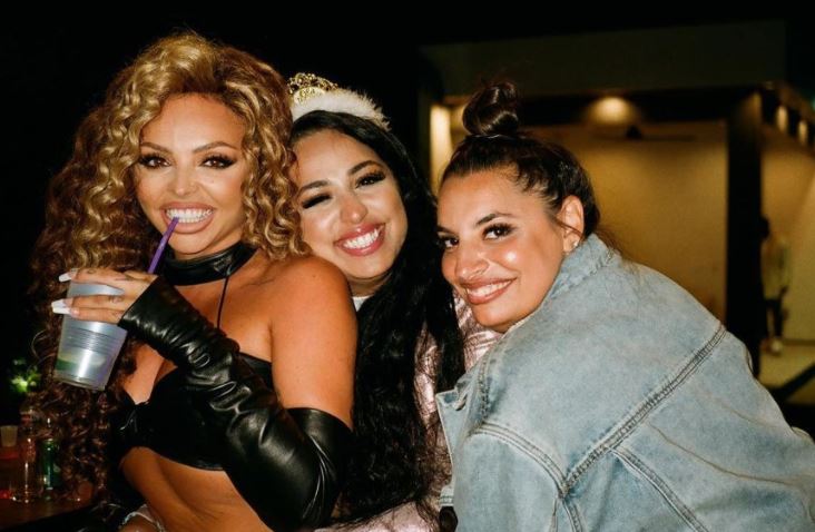 Jesy was all smiles as she posed for pics with fans