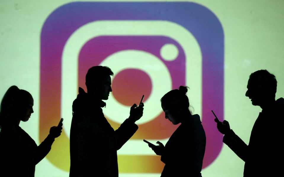 Instagram asks for your birthday on sign up
