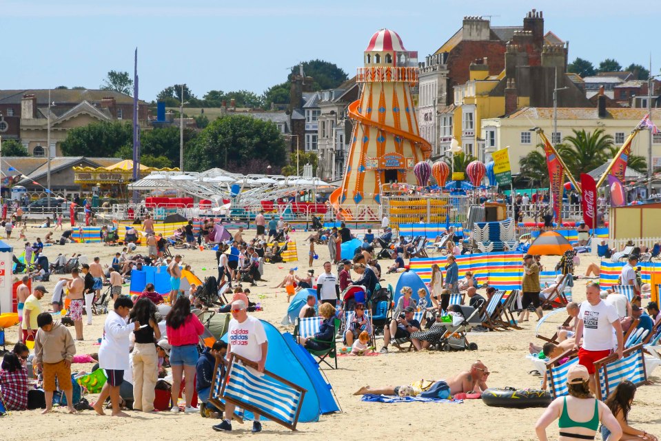 Some Brits could be basking in 32C temperatures on the hottest day of the coming heatwave