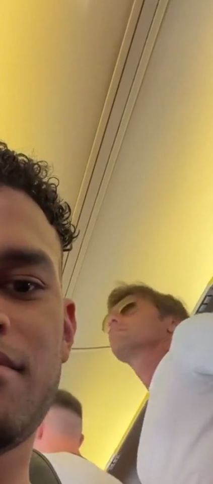 Conte was spotted on a Ryanair flight back from Italy