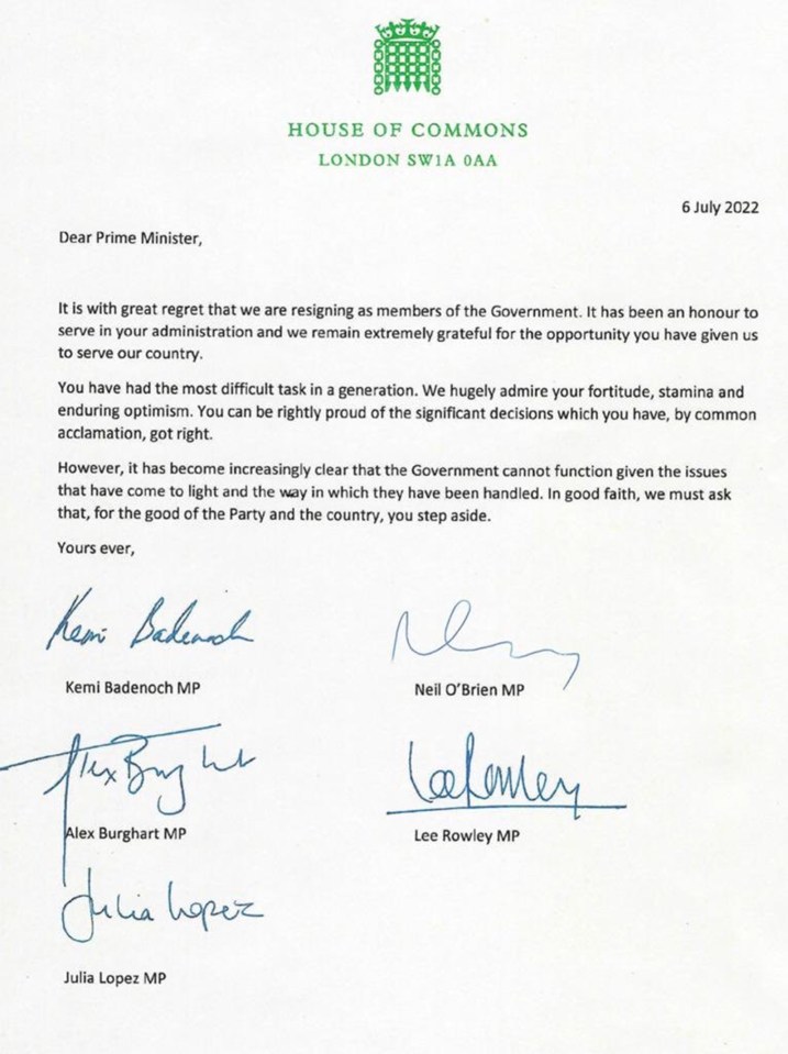 14.26: Five MPs quit simultaneously