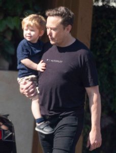  Elon pictured with his son X Æ A-Xii