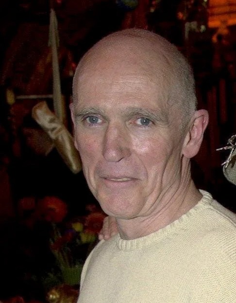 Bank robber John McVicar died of a suspected heart attack while walking his dog