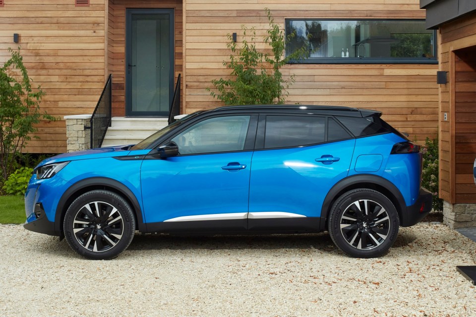 Gloss-black roof rails and blacked-out rear windows now come as standard on the renamed entry-level Active Premium +